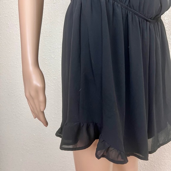 ASTR Chiffon Romper Womens Large Black Surplice Ruffle Hem Lined - Picture 8 of 15